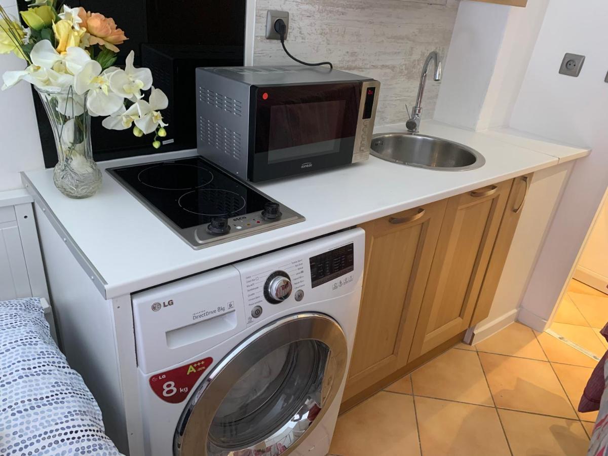 Joli Studio Tout Confort Avec Toutes Commodites Vaulx-en-Velin Zewnętrze zdjęcie