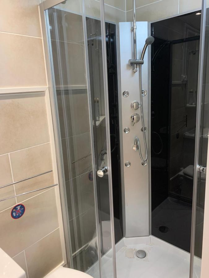Joli Studio Tout Confort Avec Toutes Commodites Vaulx-en-Velin Zewnętrze zdjęcie